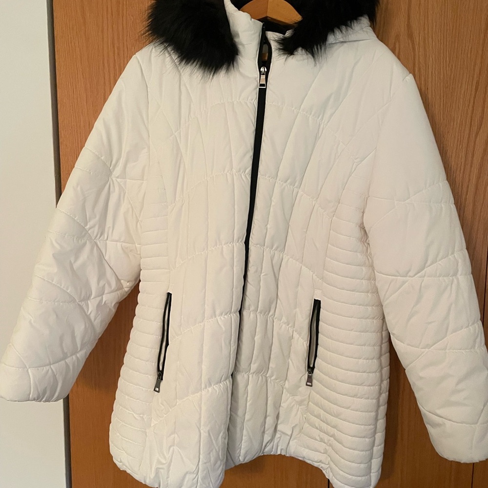 Women's White Quilted Jacket with Black Fur Trim